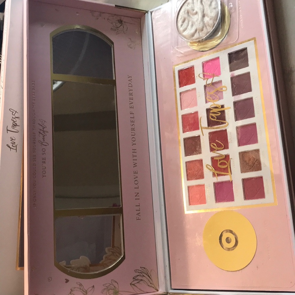 PLOUISE MAKEUP LOVE TAPES PALETTE EYESHADOW NEW